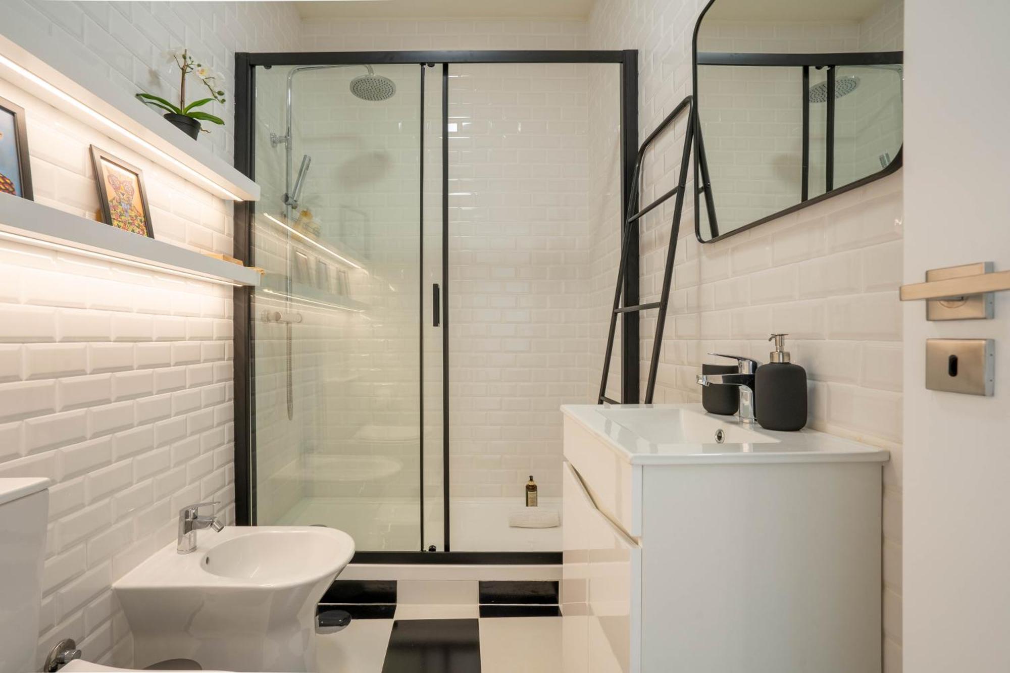 Heights By Lovelystay Apartment *