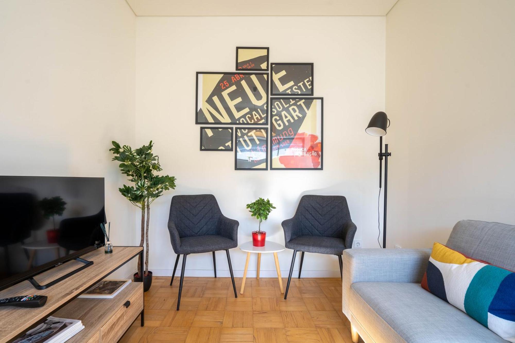 Apartment Heights By Lovelystay *
